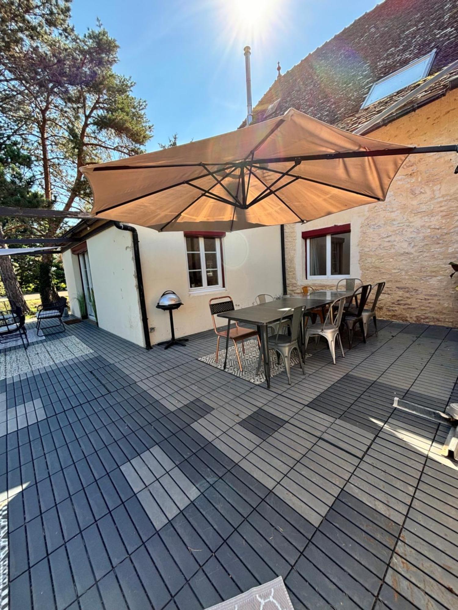 Le Gite Du Chateau Mouton Chatenoy-le-Royal Exterior photo